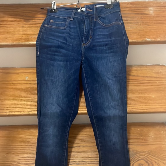 Mint condition dark denim Guess Jeans Size 26 1981 Skinny - Picture 2 of 4